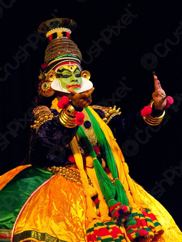 kathakali-famous-dancedrama-south-indian-701493